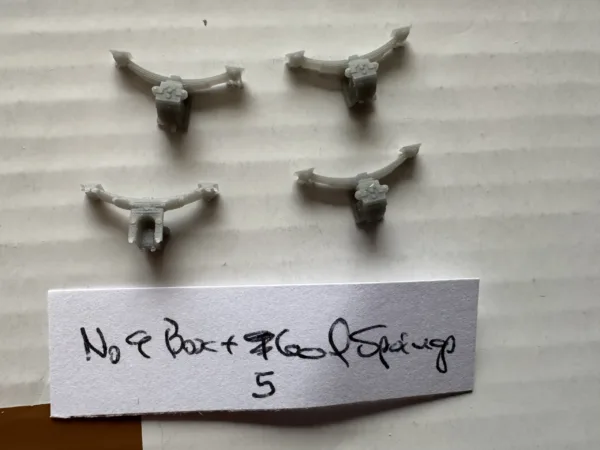 CRA09 - Furness Railway No 9 oil axlebox + 5 leaf spring + buffer guides 4mm scale